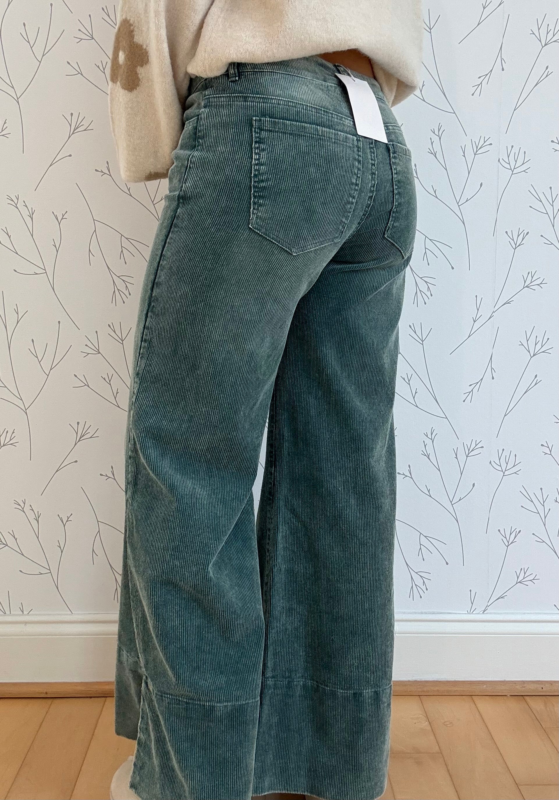 Cora Corduroy Pants