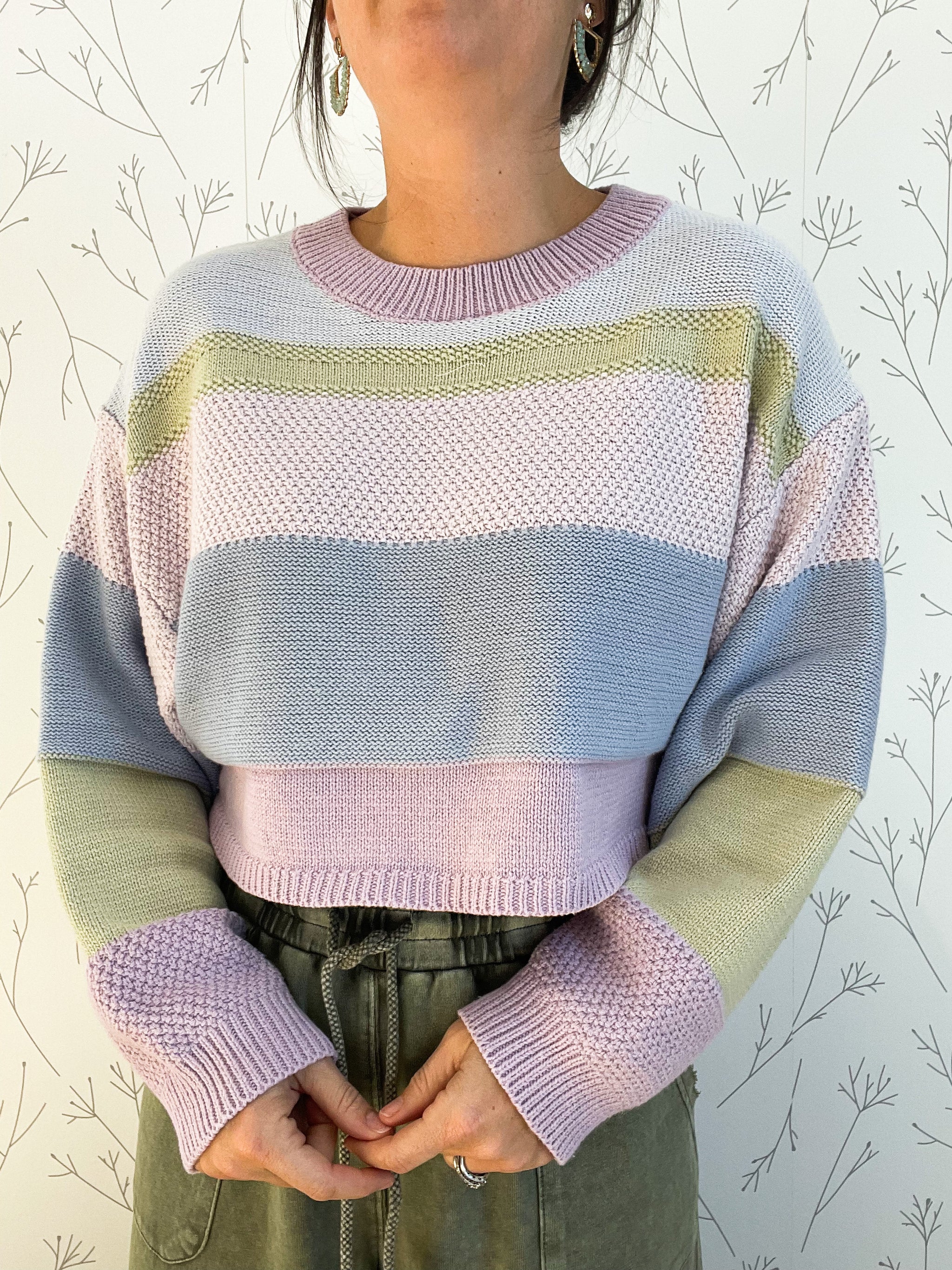 Round Neck Crop Sweater