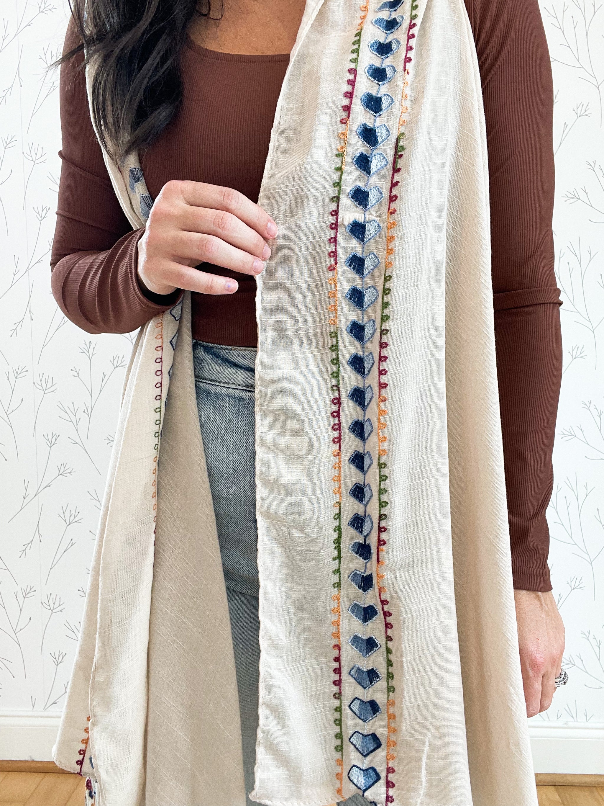 Embroidered Sleeveless Kimono