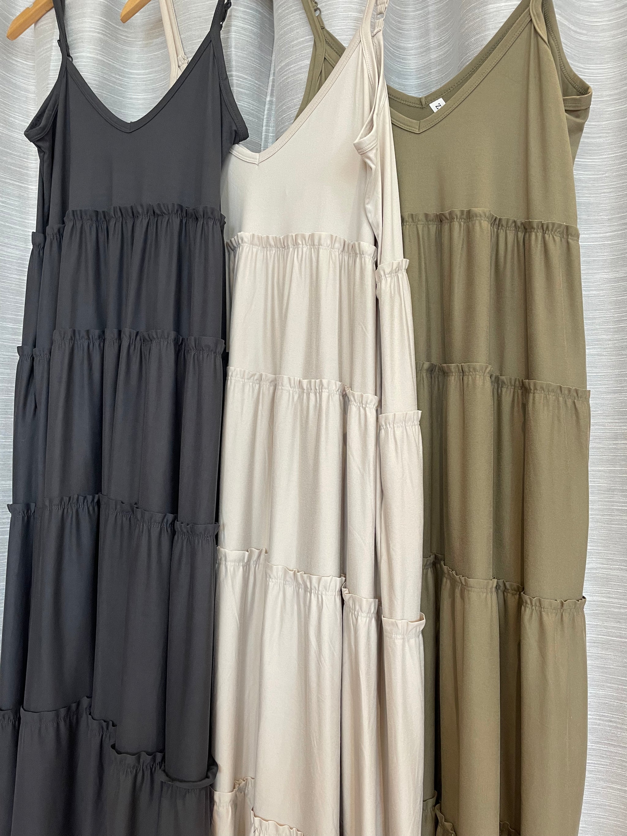 V-Neck Cami Tiered Maxi Dress w/ Pockets - Including Plus