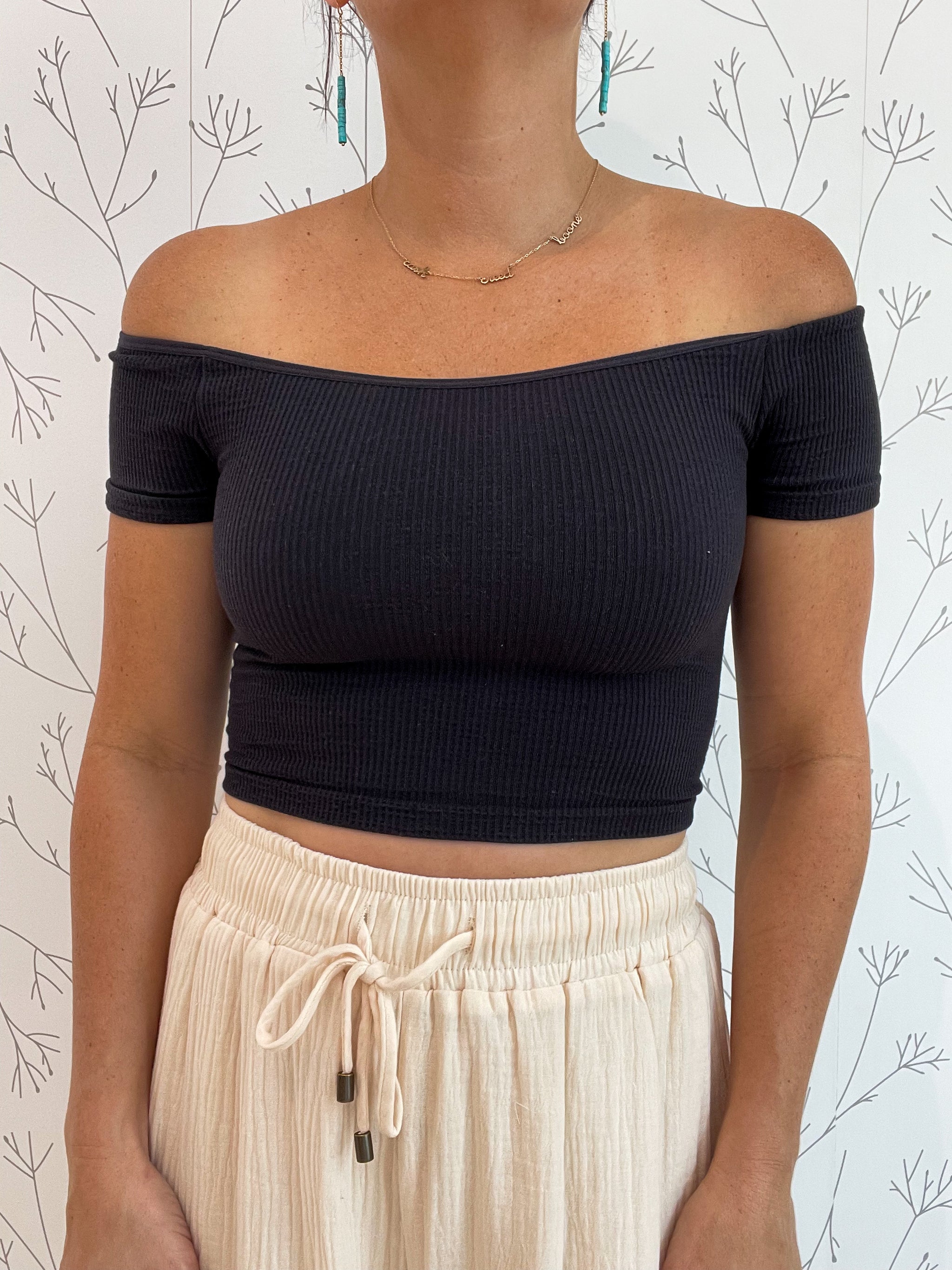 Knit Seamless Off Shoulder Crop Top – 3 jems boutique