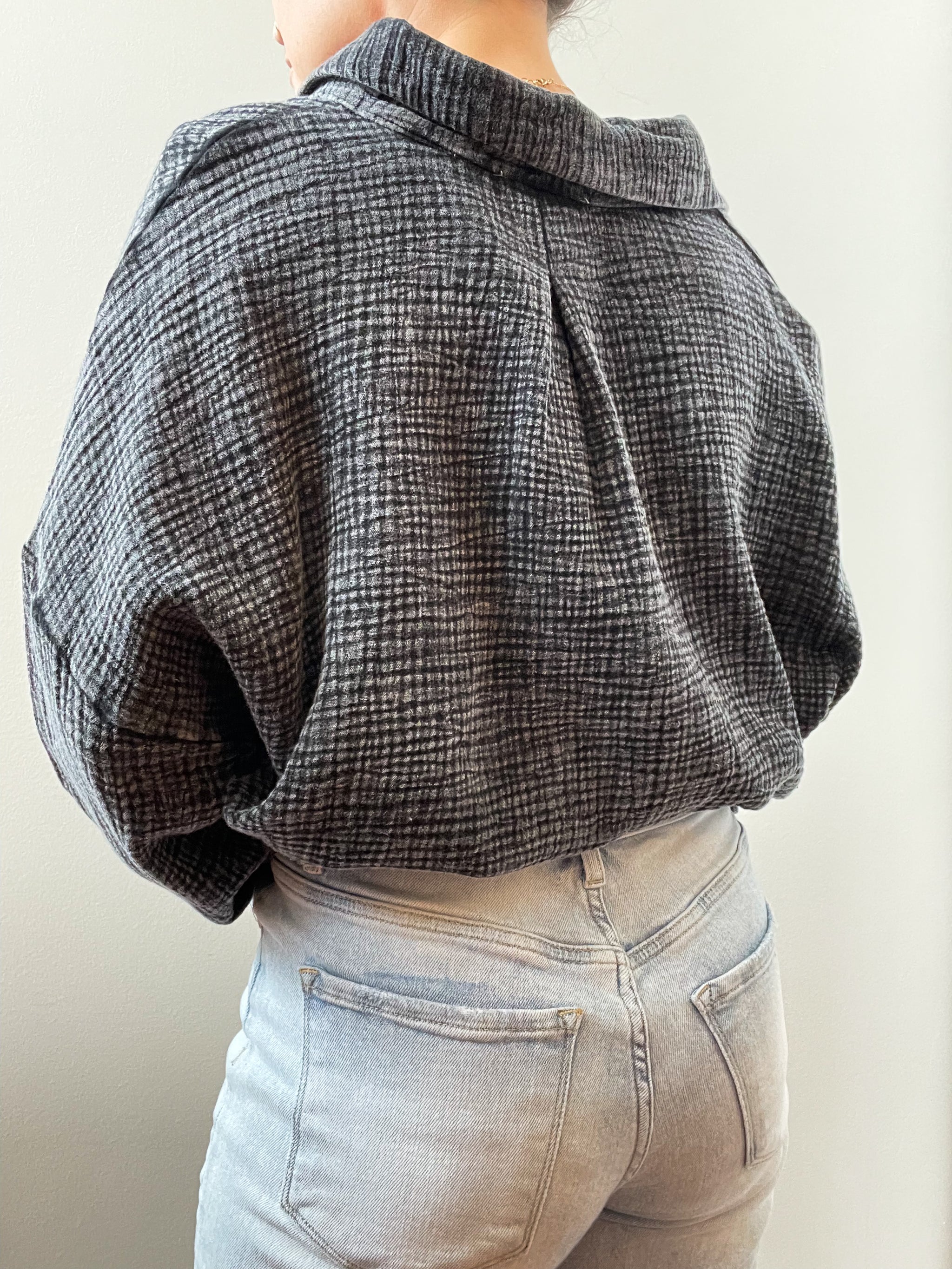 Crop Front Tie shirt w/ collar