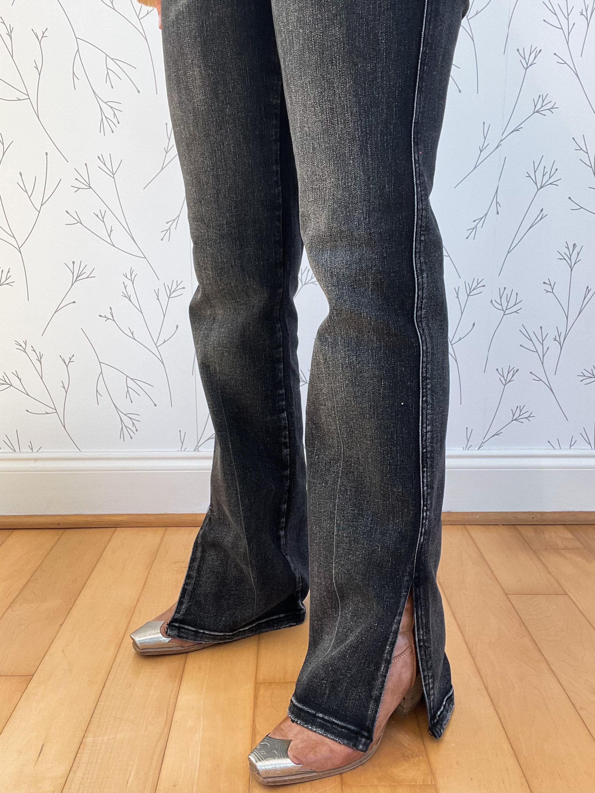 Jasmine Straight Jeans w/ Slit (Including Plus)