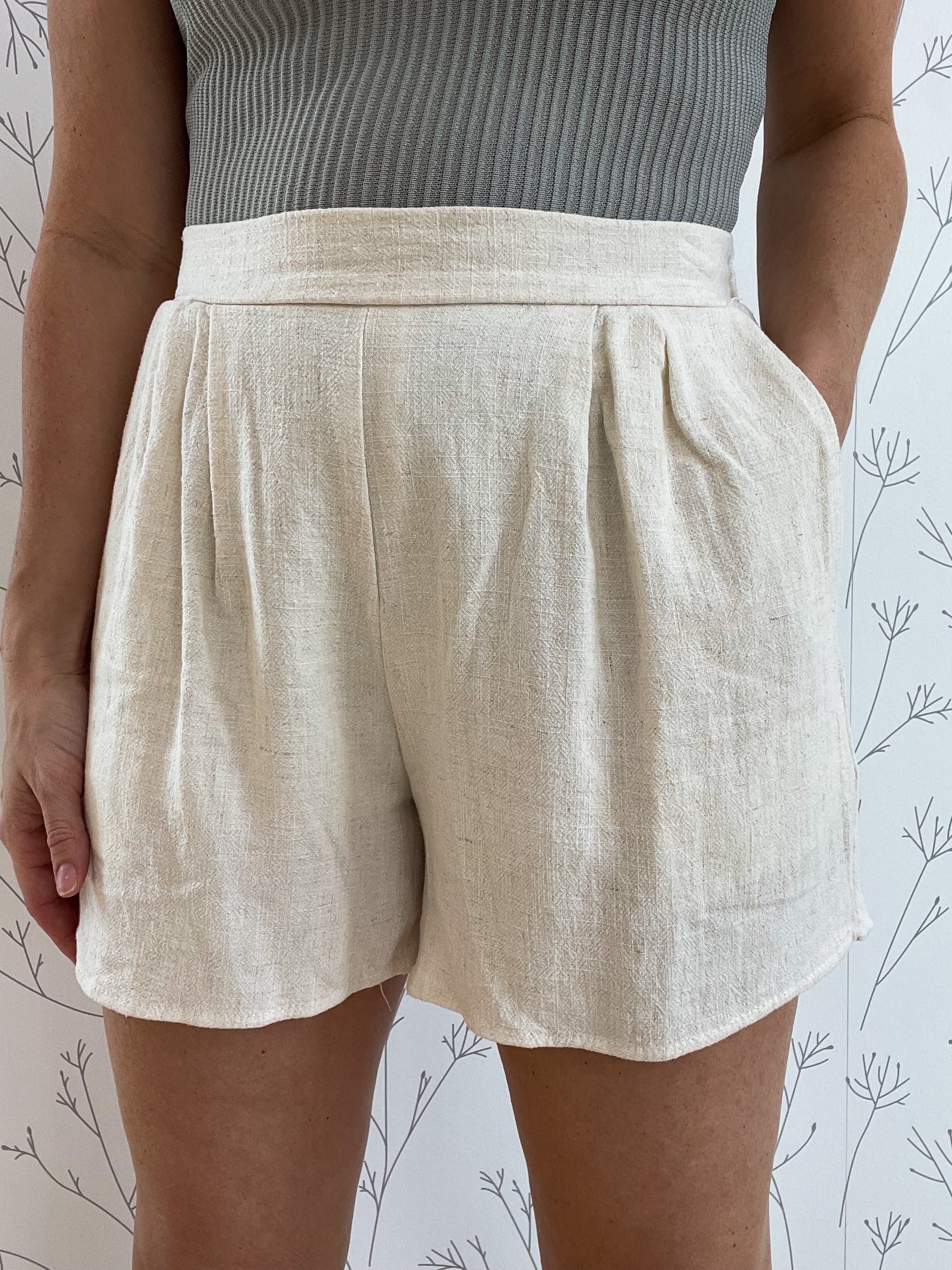 Pleated Shorts w/ Back Elastic Waist