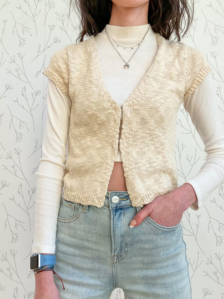 Hook & Eye Closure Sweater Vest Top