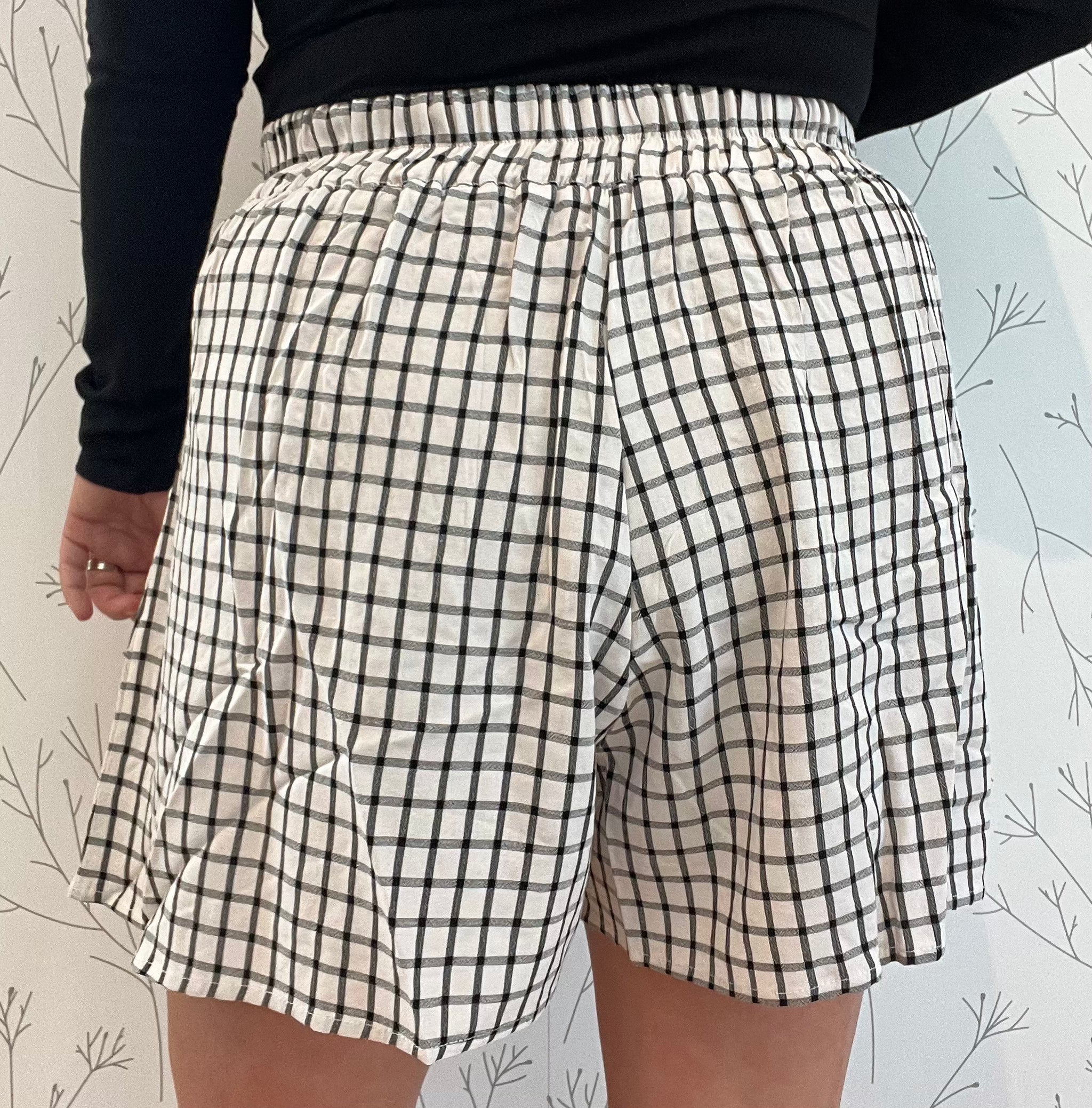 Front Pleat Detail Woven Shorts